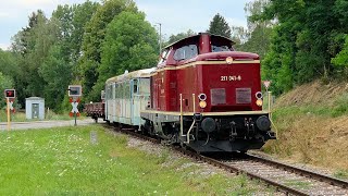 Ablachtal Railway: 211 041-9 (NeSA) transports a MAN railbus from Ramsen to Krauchenwies
