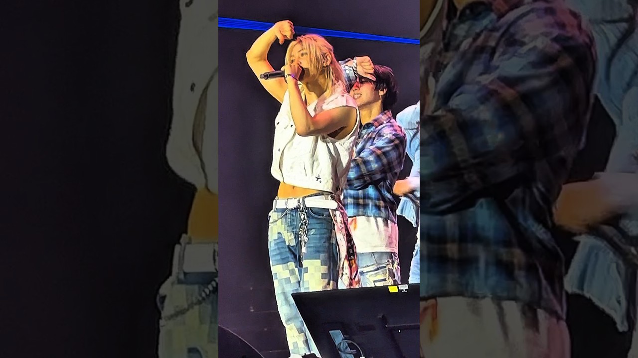 Felix & Hyunjin "Chk chk boom" at lollapalooza😍 #felix #hyunjin #skz #idol #kpop #shorts #viralvideo