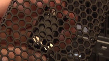 Lenovo ThinkSystem SR650 installing a security bezel