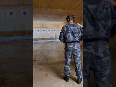 Быстрая стрельба из ПМ сотрудника охраны колонии ИК-52