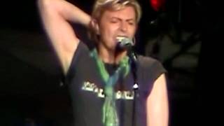 DAVID BOWIE - I&#39;M AFRAID OF AMERICANS - LIVE 2004