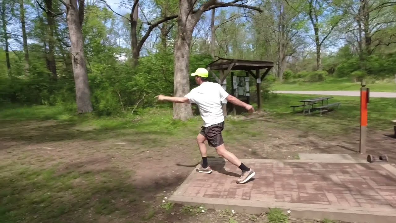 DISC GOLF BACKHAND PROGRESSION (4 MONTHS!!!) YouTube