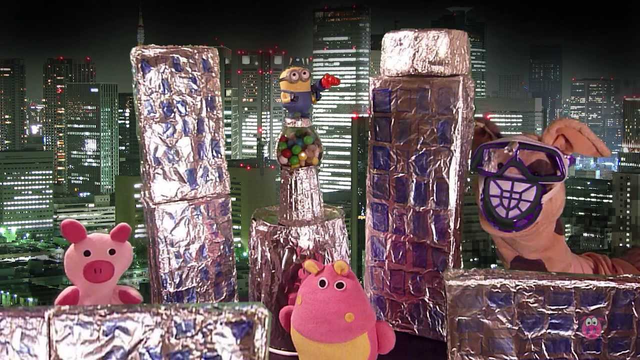 Pacific Rim Piggies: Mola and Burli