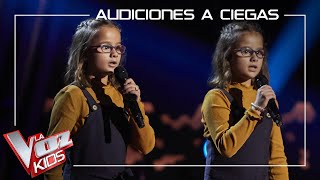 Video thumbnail of "Irene y Alba Muñoz cantan 'Que nadie' | Audiciones a ciegas | La Voz Kids Antena 3 2021"