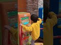 気合いのジャンプでバイキンマンに競り勝つ息子