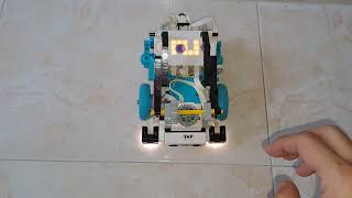 Lego Spike Prime: Gyro Controlled Bot to Move Straight.