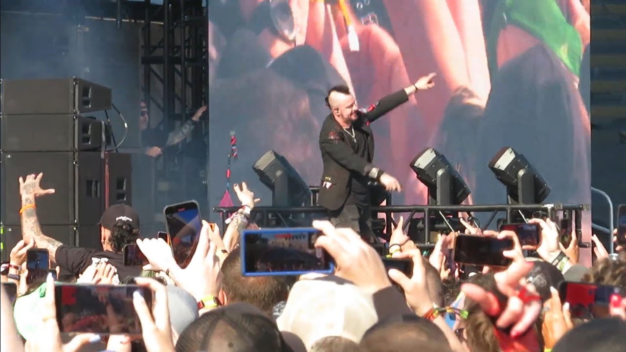 Three Days Grace - I  Hate Everything About You (live @ Sonic Temple 2025)