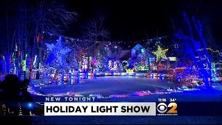 Dutchess County Family Decks Home Out With Spectacular Light Display