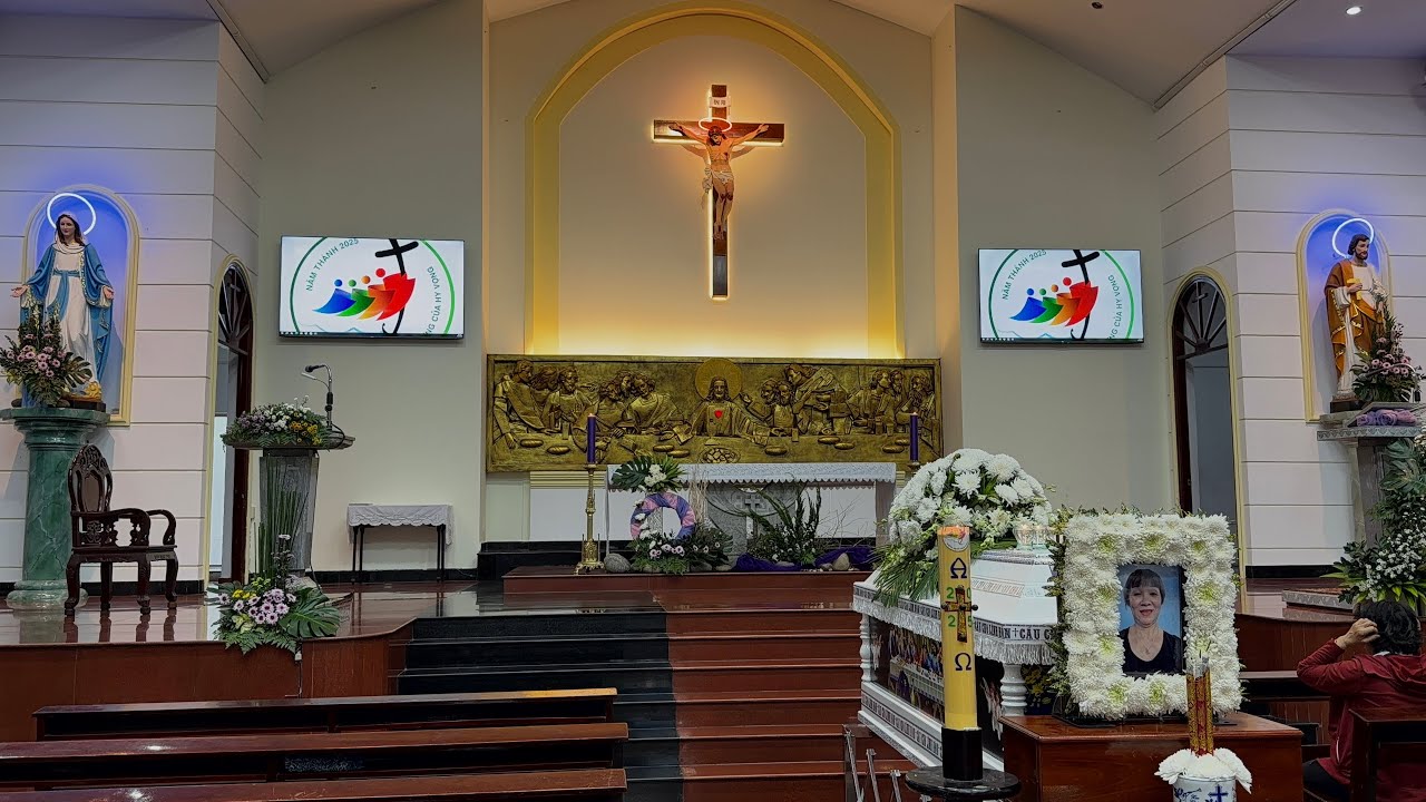 Lễ tang Bà MARIA NGUYỄN THỊ DIỄM THÚY - Giáo xứ Thánh Linh, Hạt Thủ Thiêm. Hưởng dương: 54 tuổi.