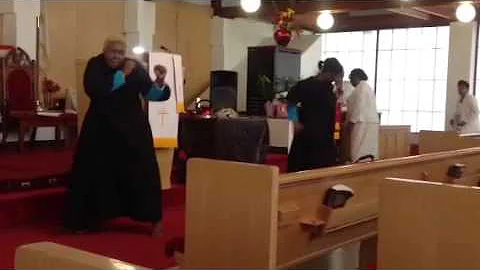 Nicole Thomas & Marcia Hester Praise Dancing To "B...