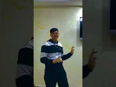 او طاير بلوطو والديا يعيطو