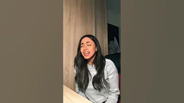 حاسه اني بقيت بقاسمك بالهوا ليه بشوف الكل شكلك كارين مراد 