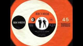 Video thumbnail of "I Due Corsari ♪ Una Fetta Di Limone (7'' 1960)"
