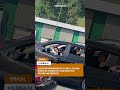 Que constrangimento! Família flagra irmão no trânsito e cunhada tem reação hilária Mp3 Song