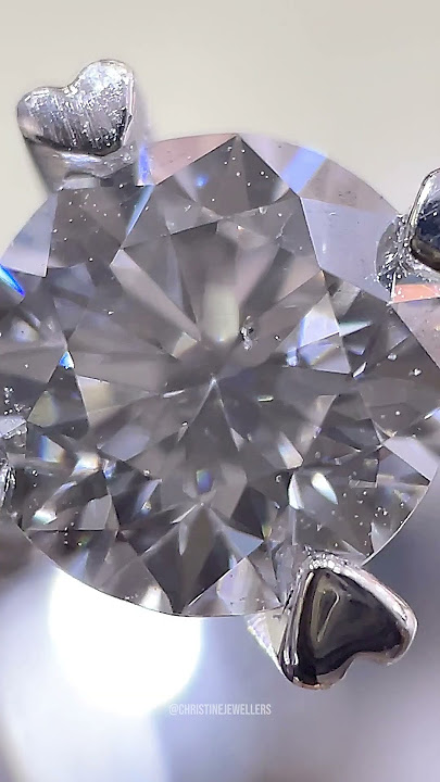 How To Tell If a Diamond is REAL or FAKE (using a Magnifying Glass)