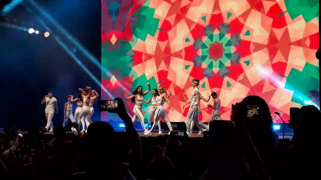 Now United em Brasília PARTE 1 (Wave Your Flag Tour)