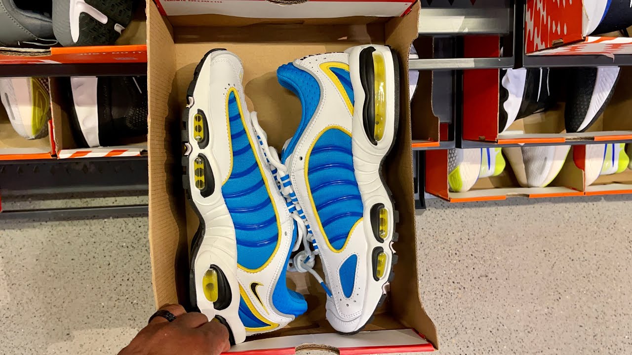 Shopping at the Nike Outlet Winter Garden YouTube