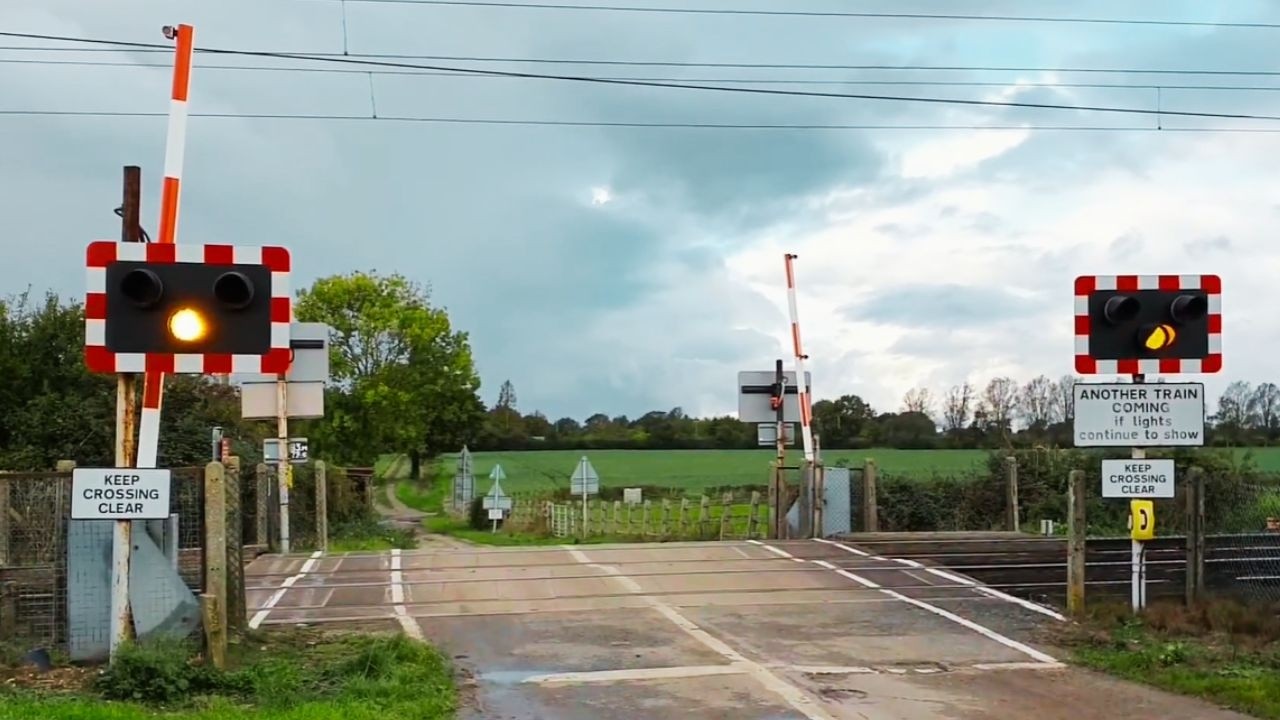 Wassicks Level Crossing, Suffolk
