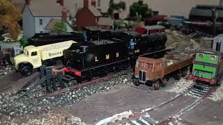 Layout fun @ Tauraco00Railways, Hornby, LMS