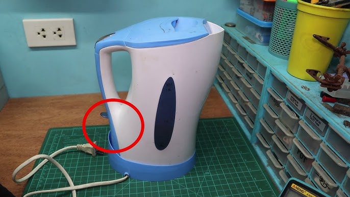 Elite Gourmet electric kettle suddenly won't turn on — any idea on the  issue? Power cord and outlet are both perfectly fine : r/fixit