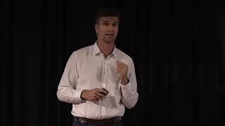 Should you trust the recommendations of other consumers? | Bart de Langhe | TEDxESADE