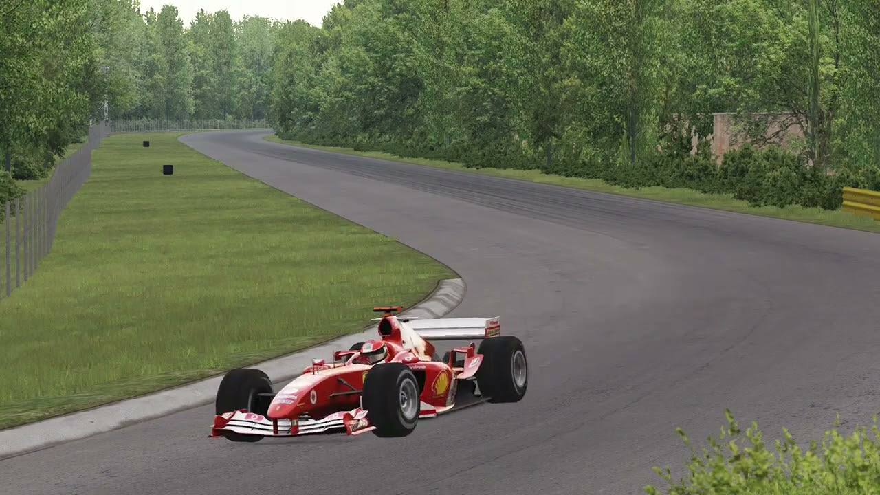 FERRARI F2004 GOING FLAT OUT AT 220MPH