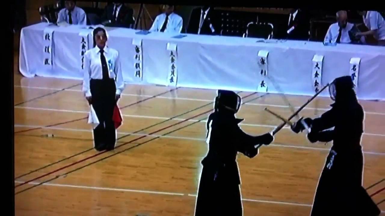剣道二刀流試合20120624逆二刀その一 - YouTube