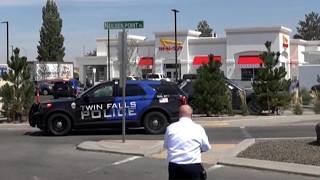 Armed citizen in cowboy hat confronts gunman at Idaho In-N-Out