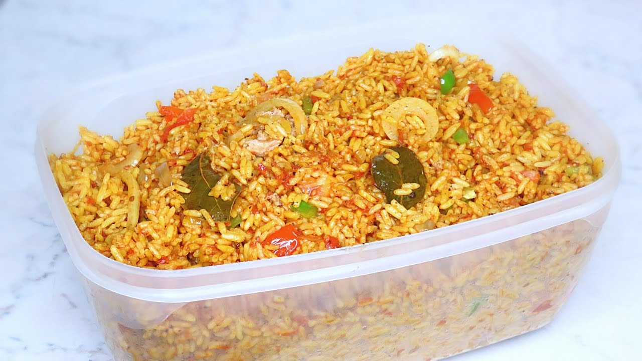 The easiest and fastest way to cook jollof rice! A must watch!! - YouTube