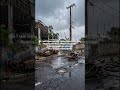 Dia 7 sem memória em 2050. Prédios vazios dos dois lados. Nenhuma porta aberta.