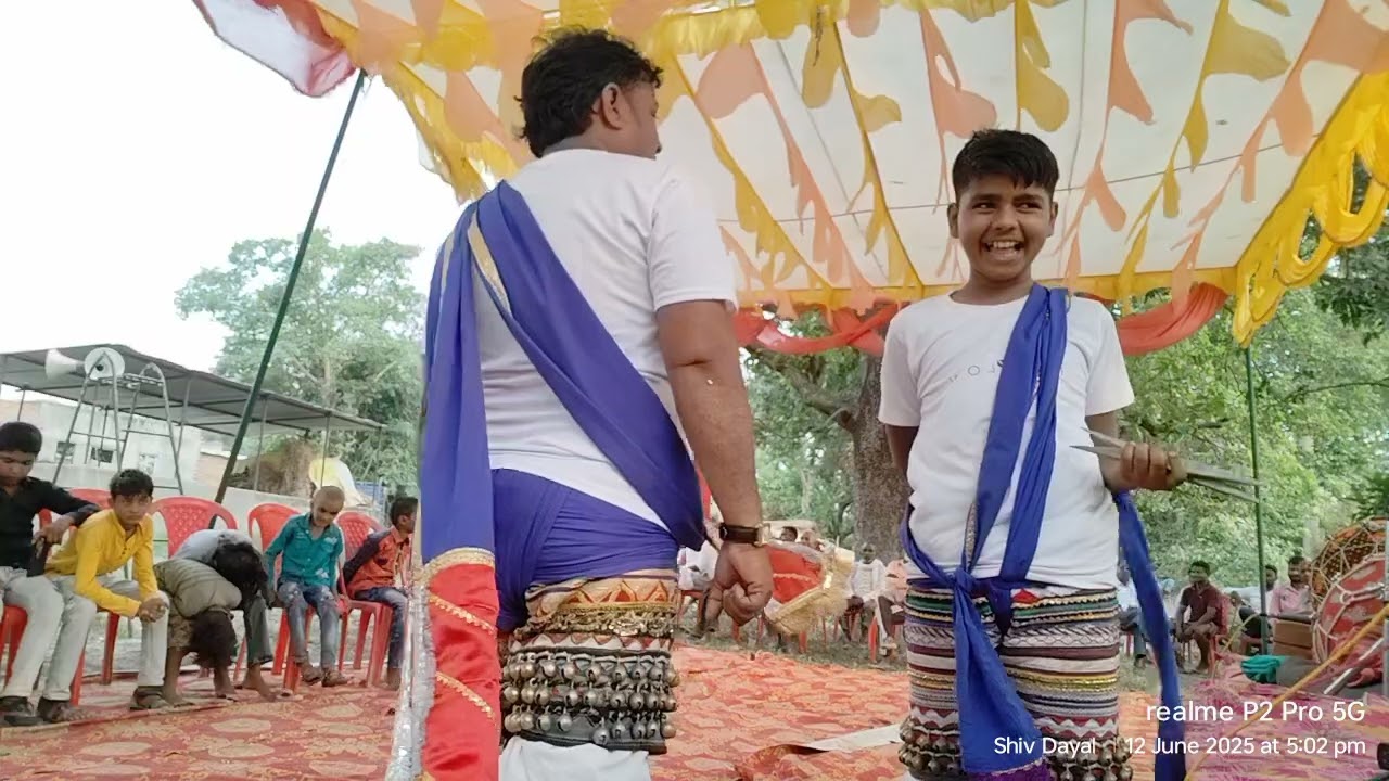 बिरहा आल्हा खंड 🙏🙏 ऊदल मालिन का भेस बनाकर  अमर ढोल लाने जा रहे हैं नैना गड़ 💯♥️🌹🙏 उदय राज यादव