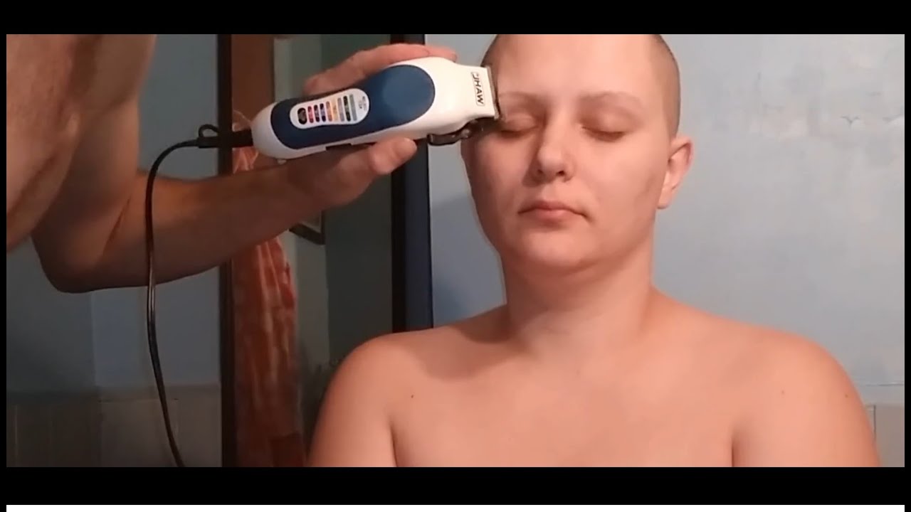 BALD GIRL RESHAVED HER HEAD AND EYEBROW PART 1