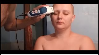 BALD GIRL RESHAVED HER HEAD AND EYEBROW PART 1