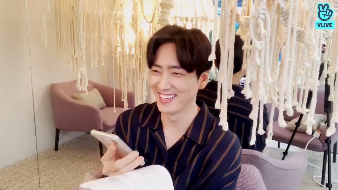 [이준혁] Lee Jun Hyuk V live Coming soon♥