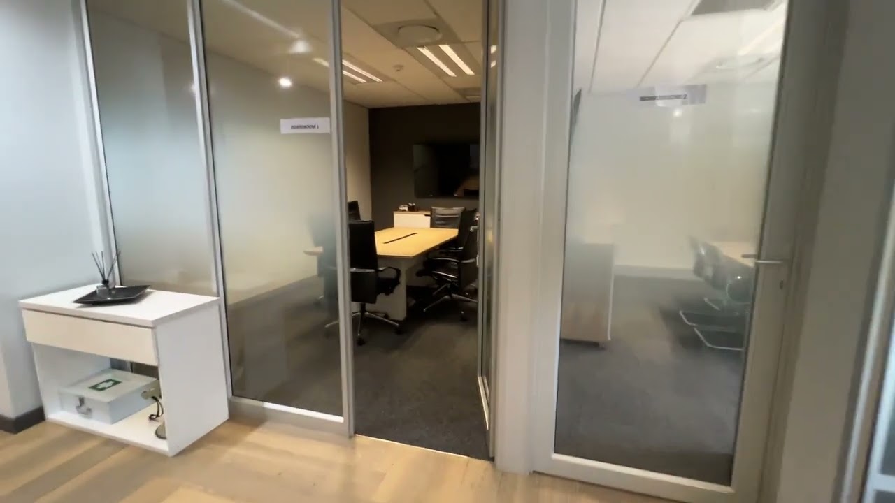 Office to Let   475 sqm   Oxford Corner, Rosebank