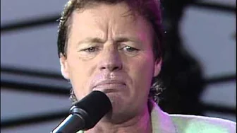 Delbert McClinton - Standing On Shaky Ground (Live at Farm Aid 1985) Delbert McClinton - Standing On Shaky Ground (Live at Farm Aid 1985)