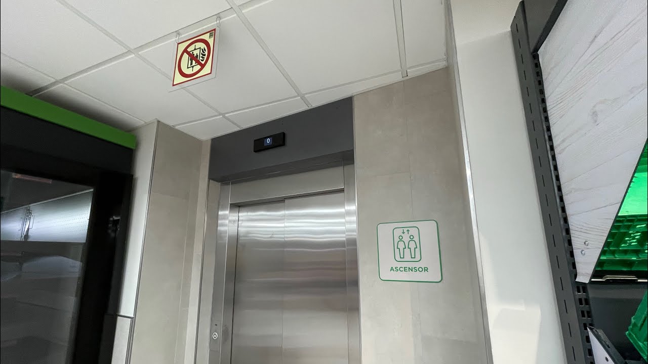 2022 Ascensor TKE MRL Elevator at Mercadona, Tribunal Metro, Madrid Spain