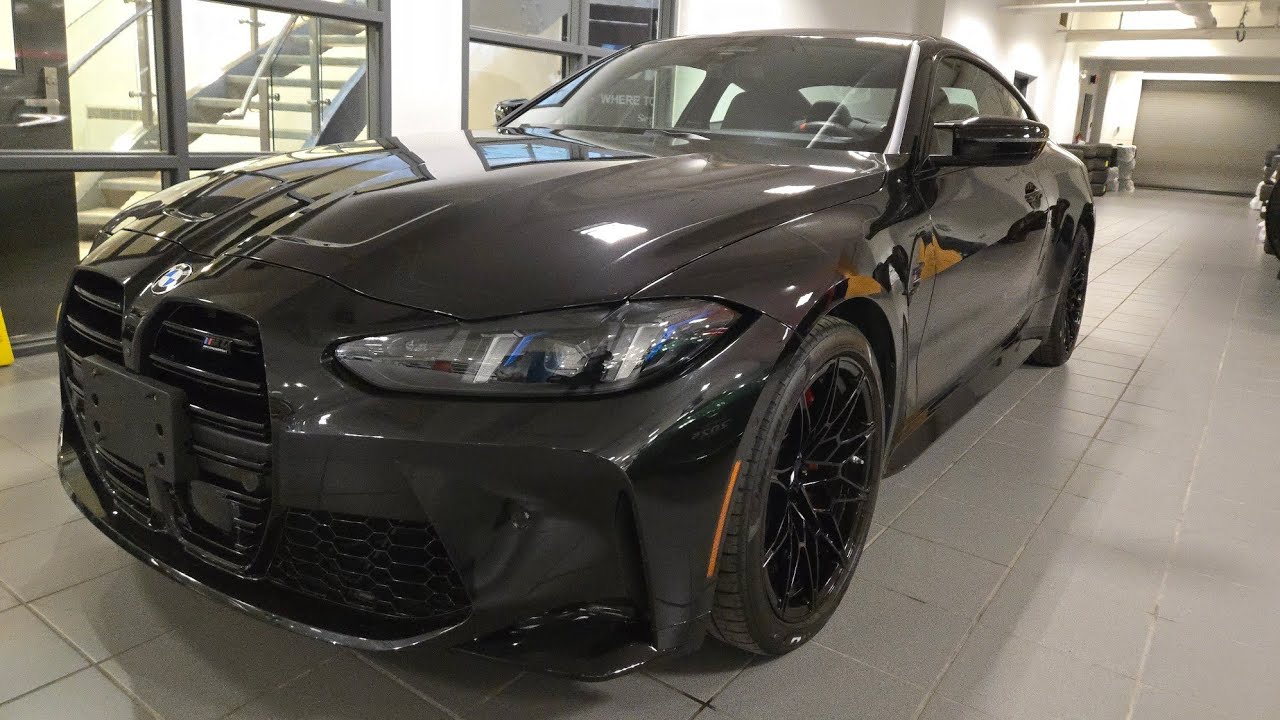 2025 BMW M4 Competition in Sapphire Black Metallic 
