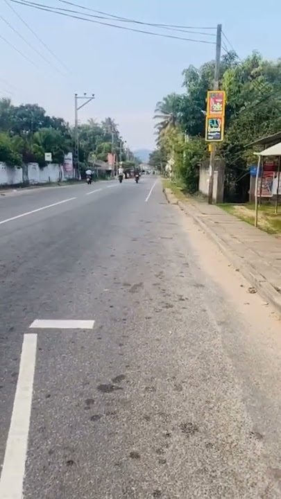 Honda AX1 250 vs Kawasaki D Tracker  250 Race - srilanka road #ax1 #dtraker #race