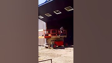 🆚BOARD VS MACHINE🆚 #east2westsafetyplus #shorts #short #fail #funnyvideos #mewp #scissorlift