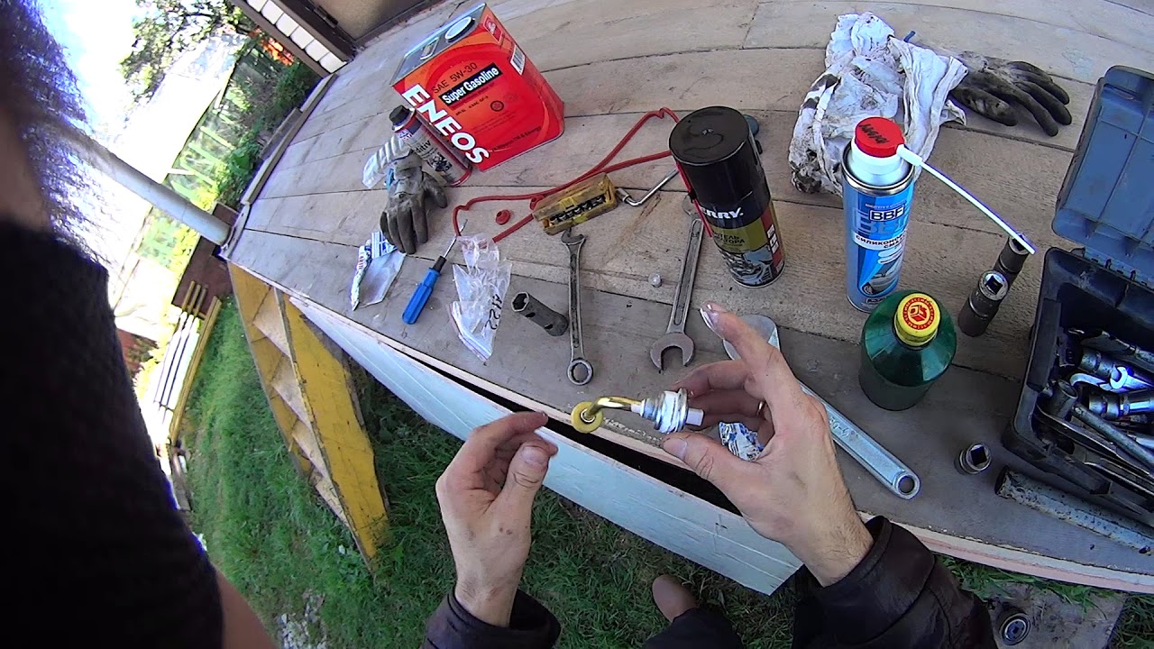 Замена датчика уровня масла, датчика давления масла, и самого масла на ...