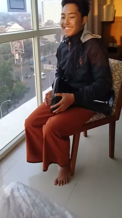 Ngintip orang lagi maen