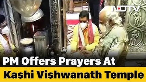Watch: PM Modi Prays At Kashi Vishwanath Temple In Varanasi On Dev Diwali