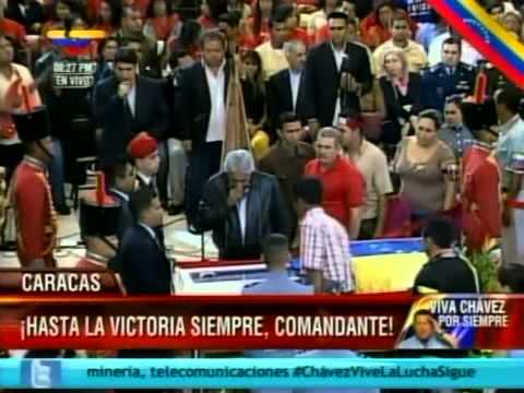 Reynaldo Armas y Adelis Chávez le cantan música llanera al Comandante Chávez
