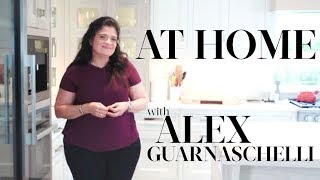 Famous Alex Guarnaschelli's Big and Bright Hamptons Kitchen | Food & Wine Wealth