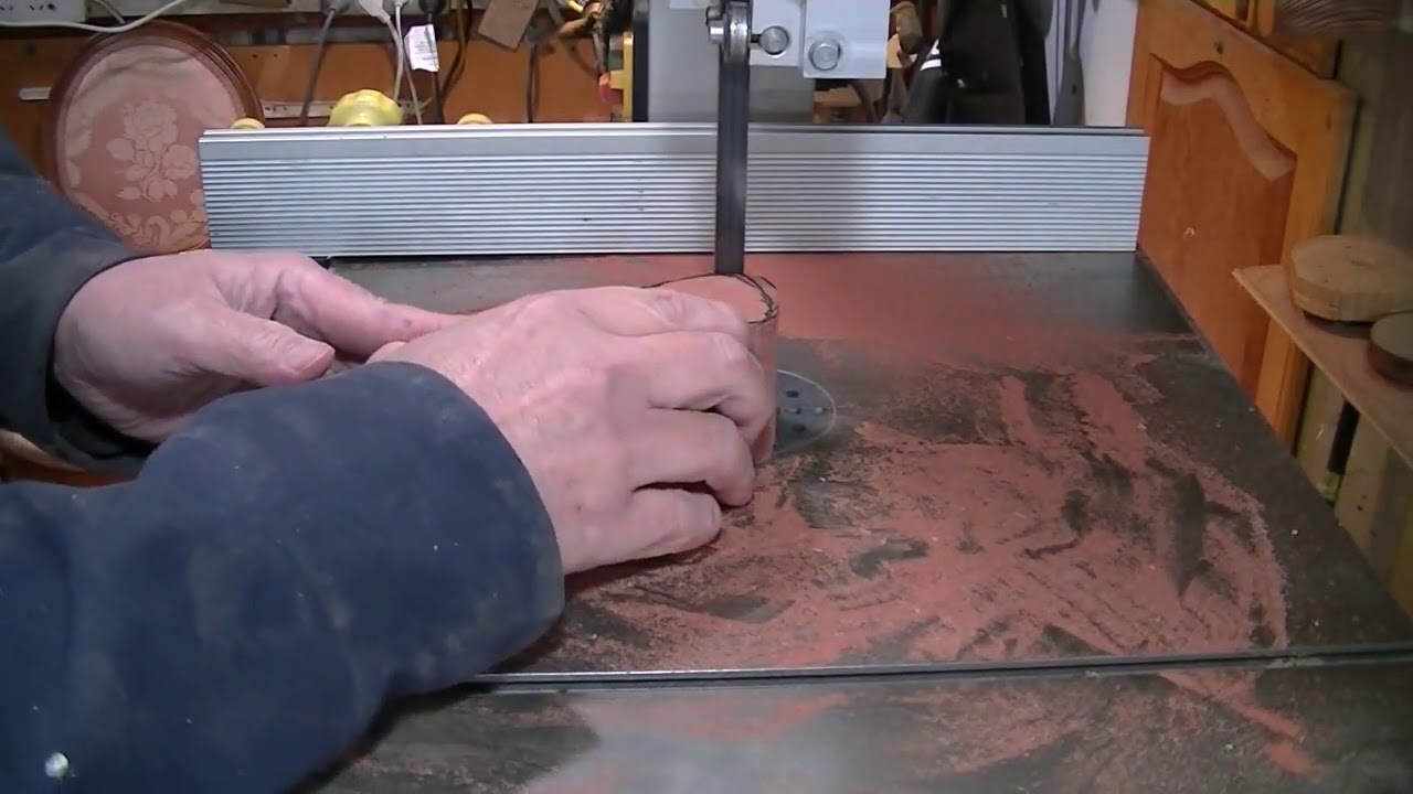 Making a Wombat from Redgum