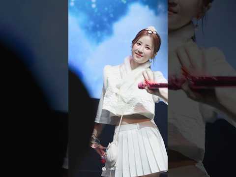 [에이핑크/박초롱] PINK NEW YEAR MYMY  #shorts  #에이핑크 #apink  #macau  #chorong