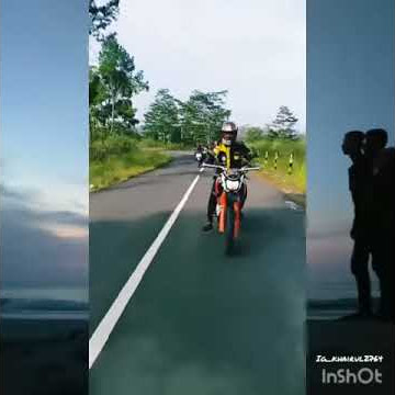 Papa Touring mama shopping