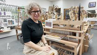 Tips for working with two shuttles while weaving