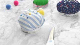 How to Make A Wrist Pincushion Easy Step By Step Sewing Tutorial/DIY Wrist  Pin Cushion from Scraps 